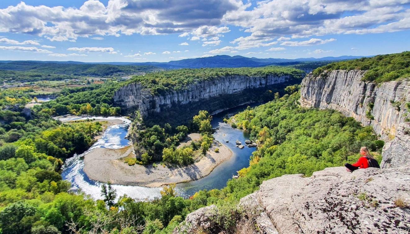 cirque de gens chauzon ardeche france