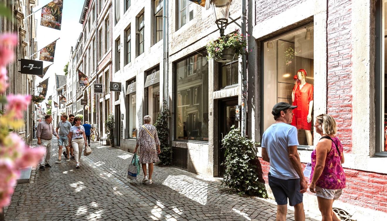 shopping stokstraat maastricht