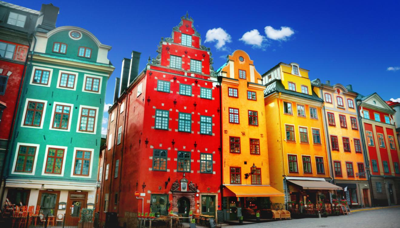 kleurrijke huizen in stockholm, zweden