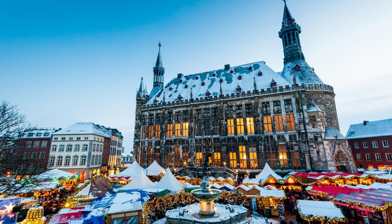 kerstmarkt aken dom
