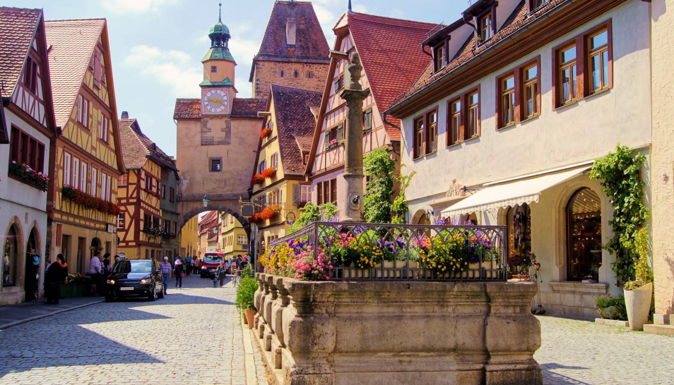 middeleeuwse straat in rothenburg ob der tauber