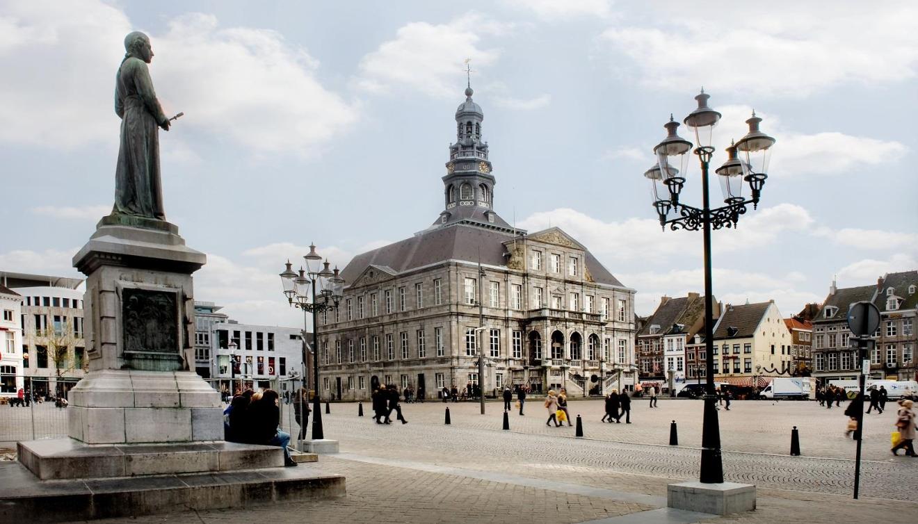 markt maastricht stadsbeeld