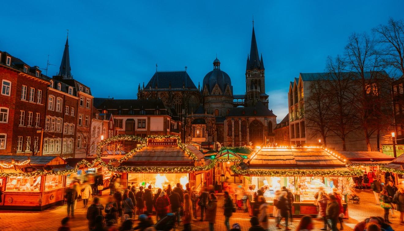 Aken kerstmarkt Dom 