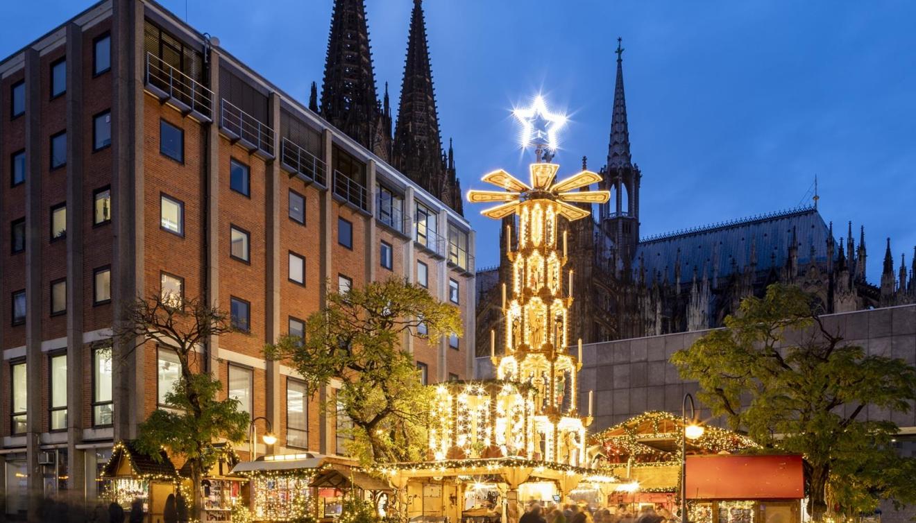 adventsdorf am hof in keulen
