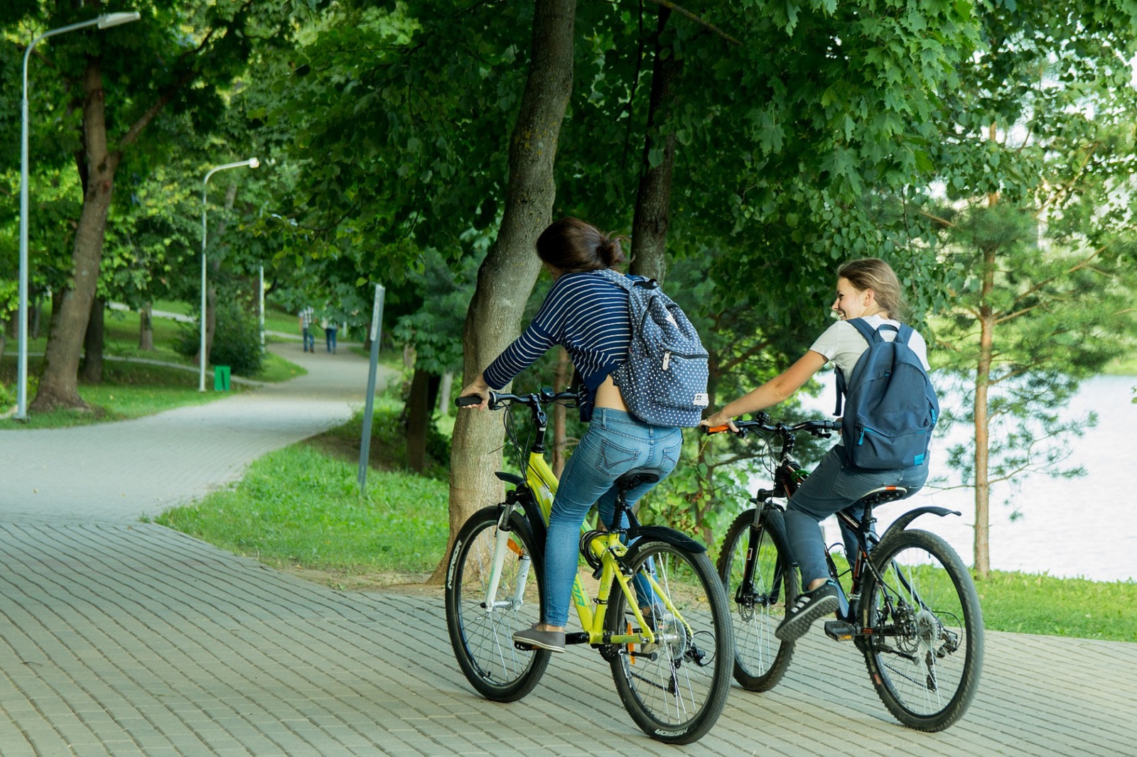 fietsen park jongeren