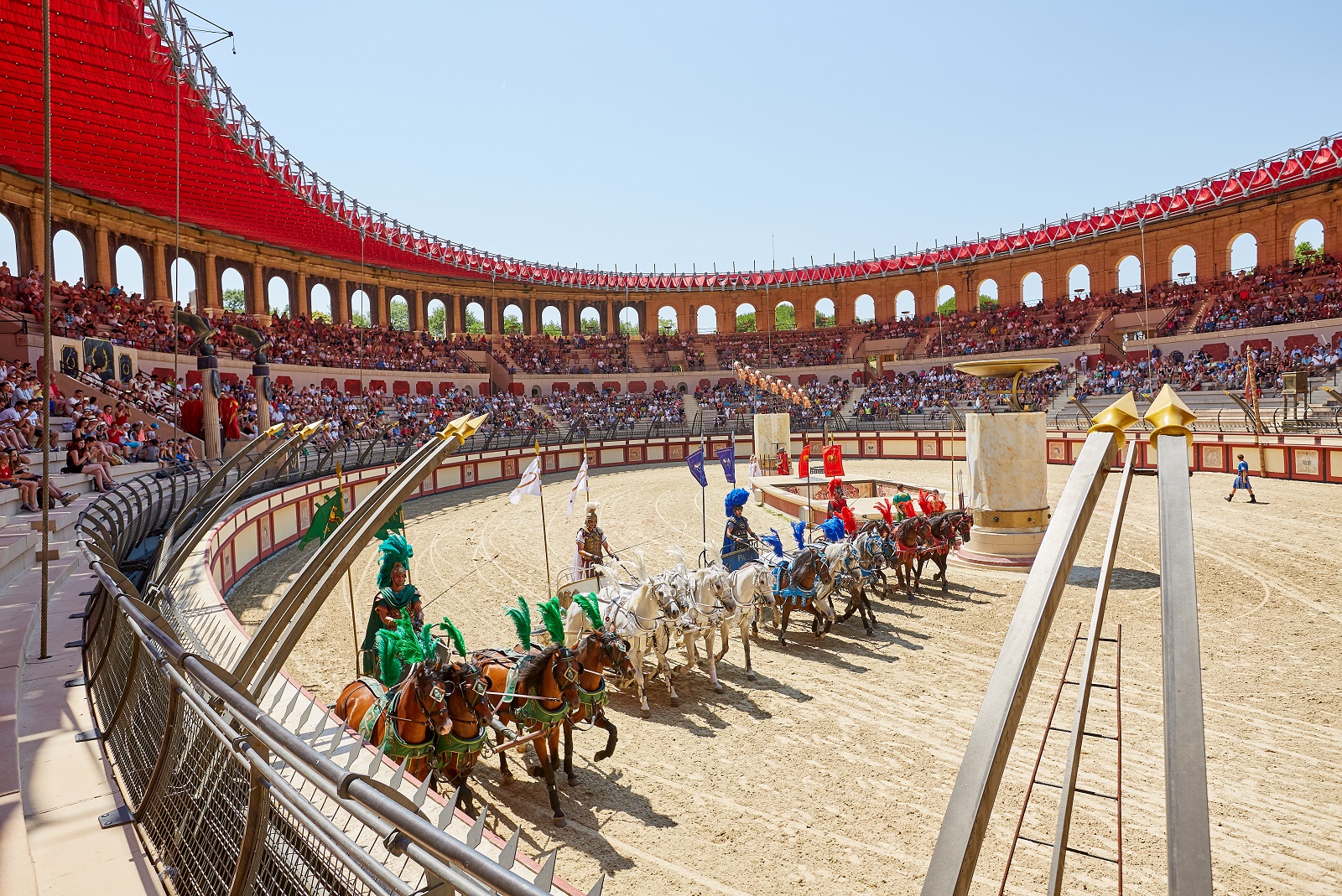 puy du fou signe du triomphe