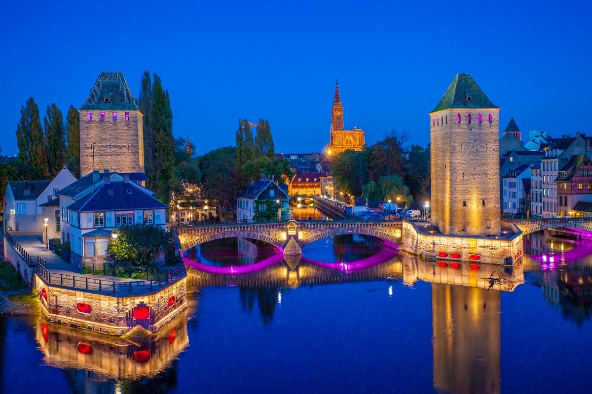 straatsburg ponts couverts de nuit