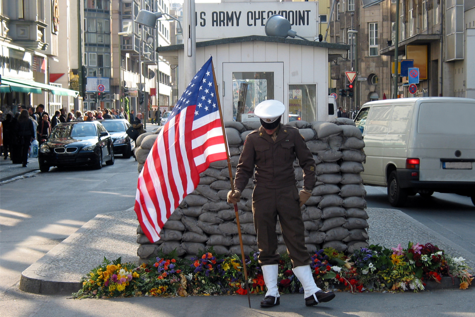 checkpoint charlie in berlijn