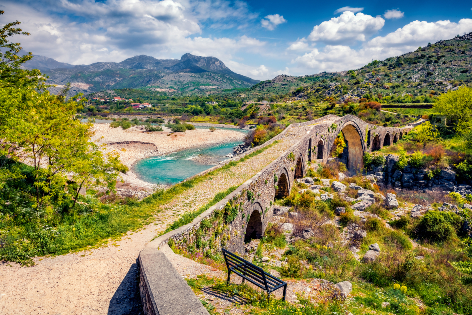 mes brug in albanie