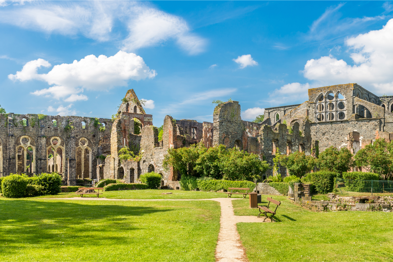 abbaye villers la ville belgique