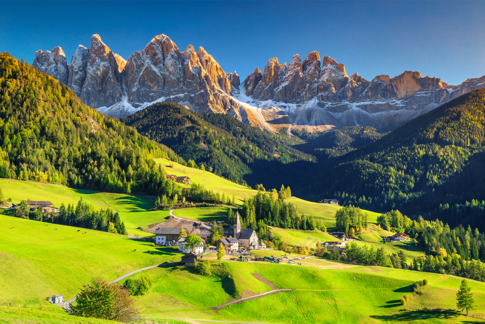 santa maddalena dorp dolomieten