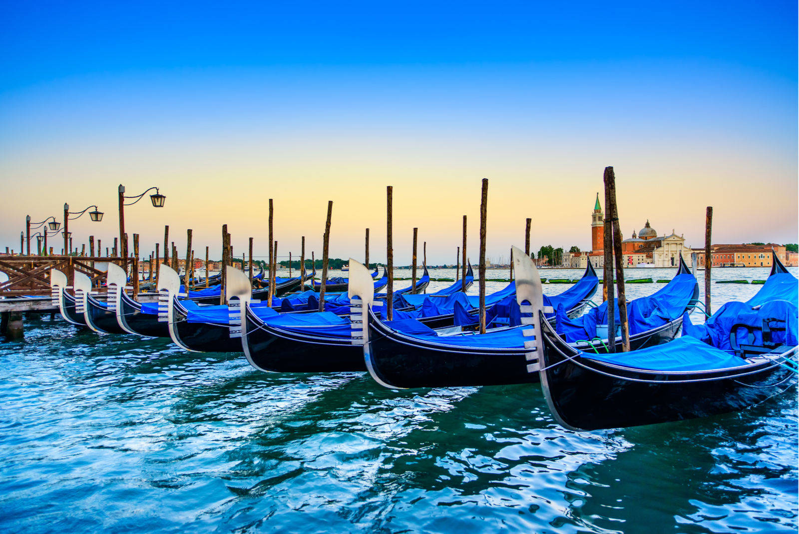 gondolas à venise