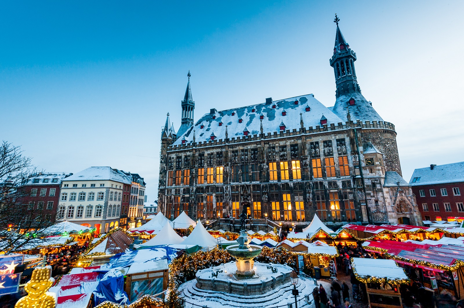 kerstmarkt aken dom