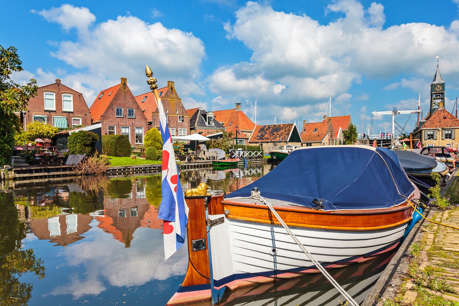 boot in hindeloopen friesland