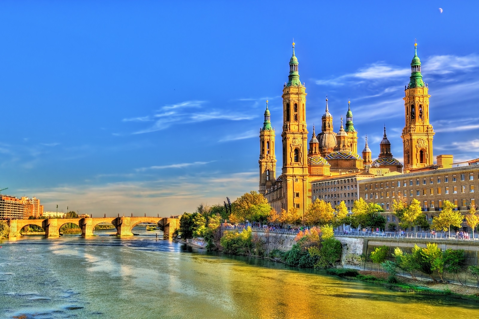 basiliek van zaragoza in spanje