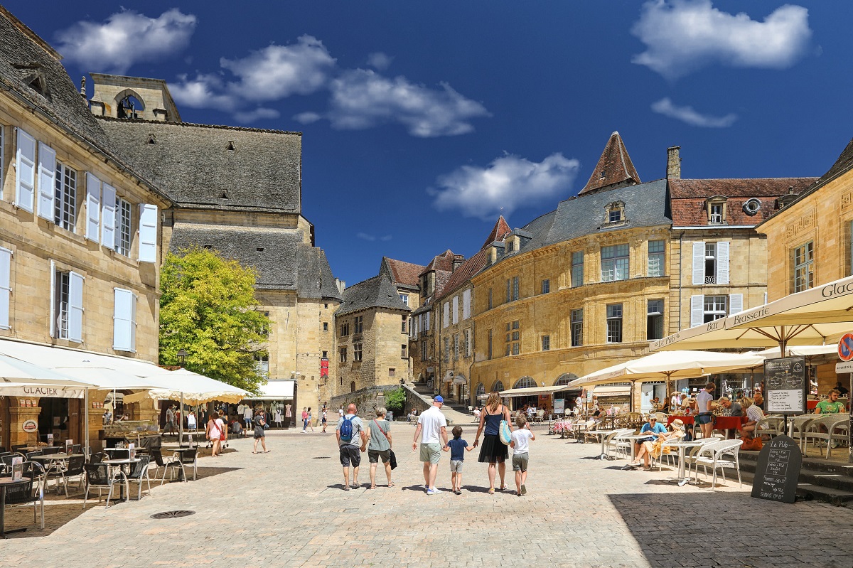 markt in sarlat perigord