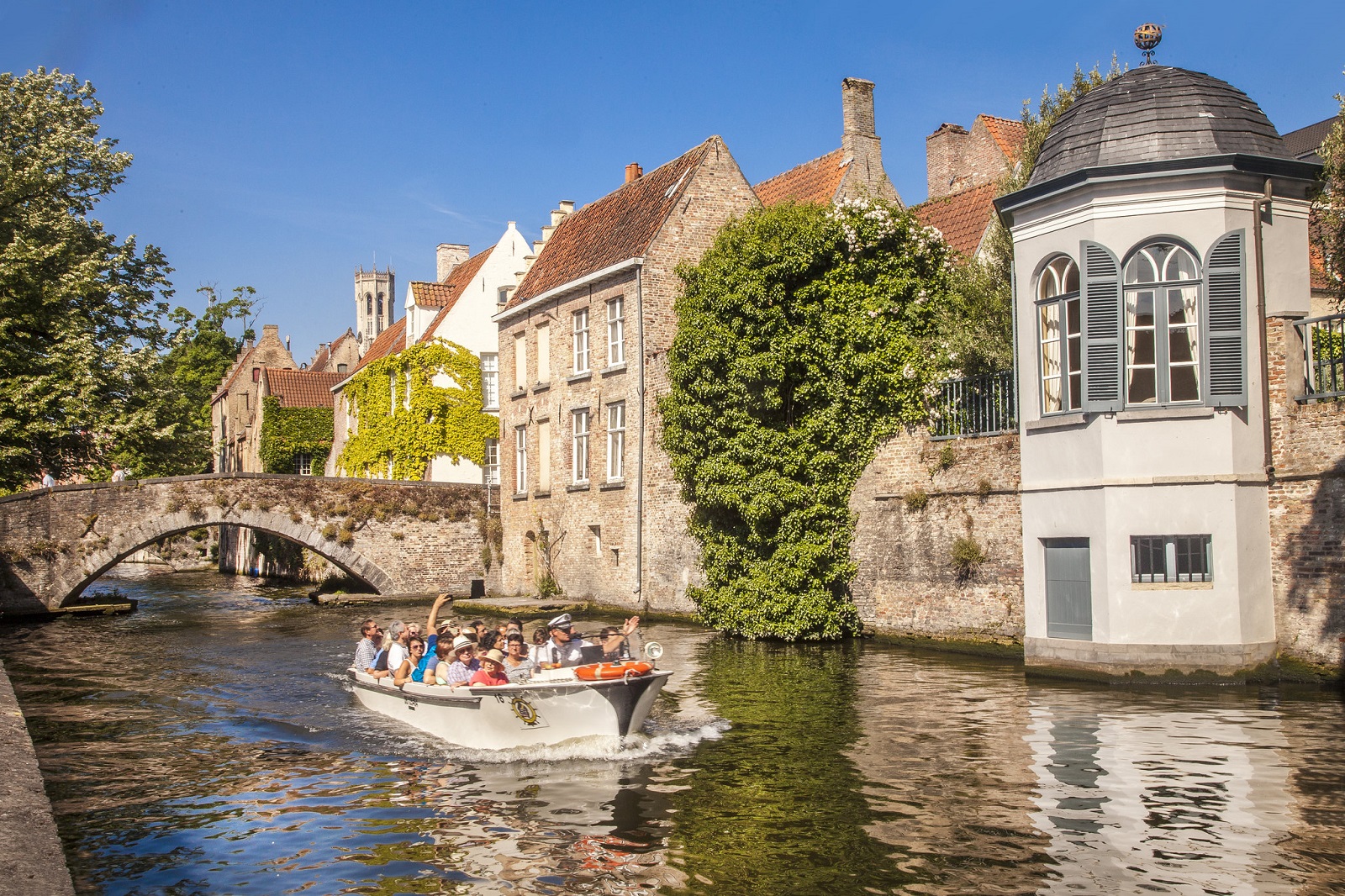 sightseeing in brugge