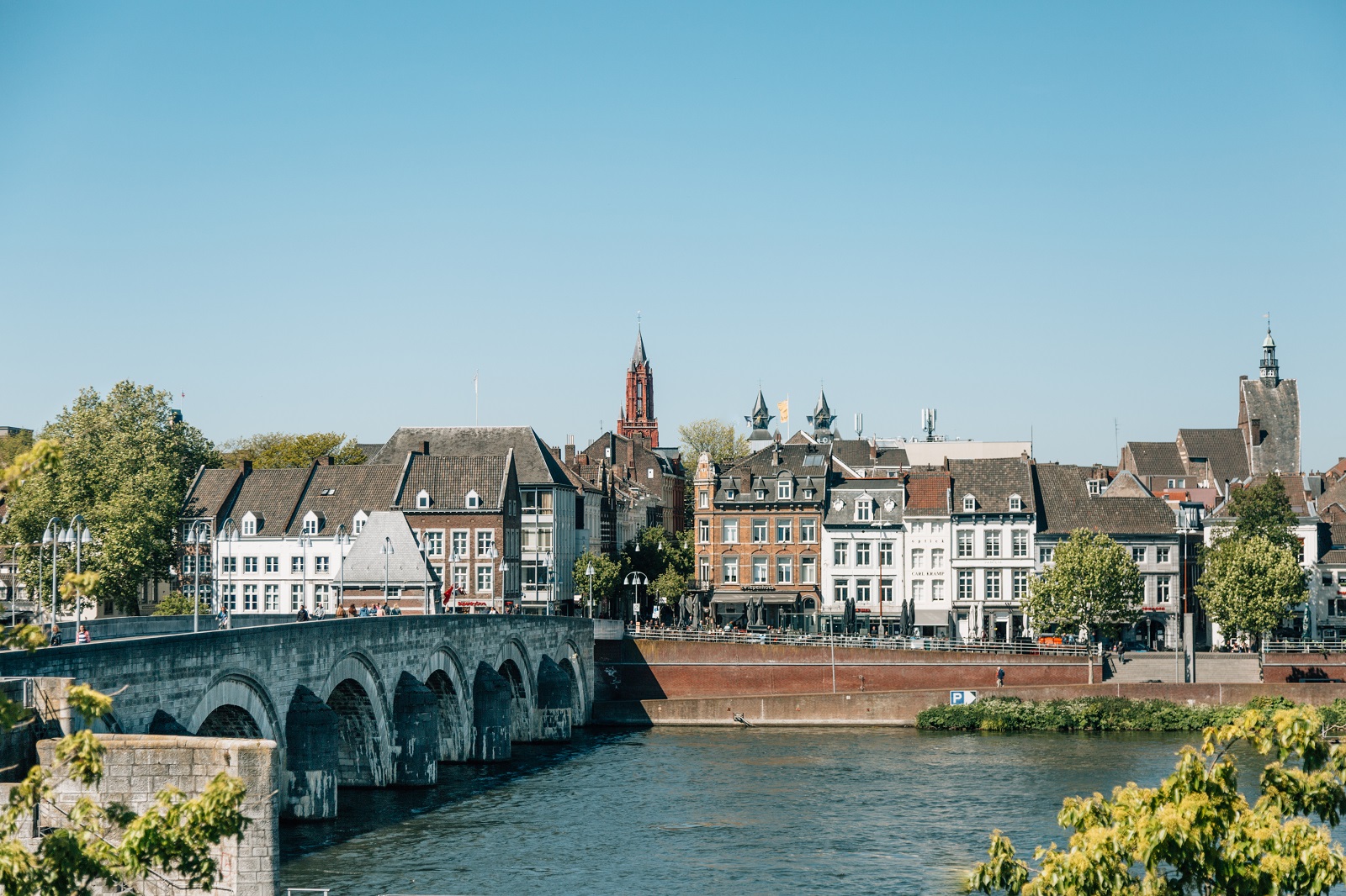 sint servaasbrug in maastricht