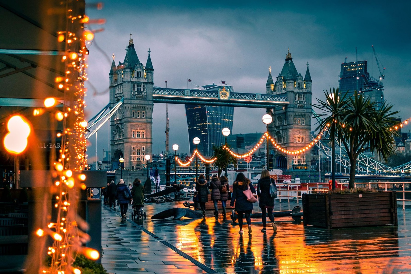 tower bridge londen in winter