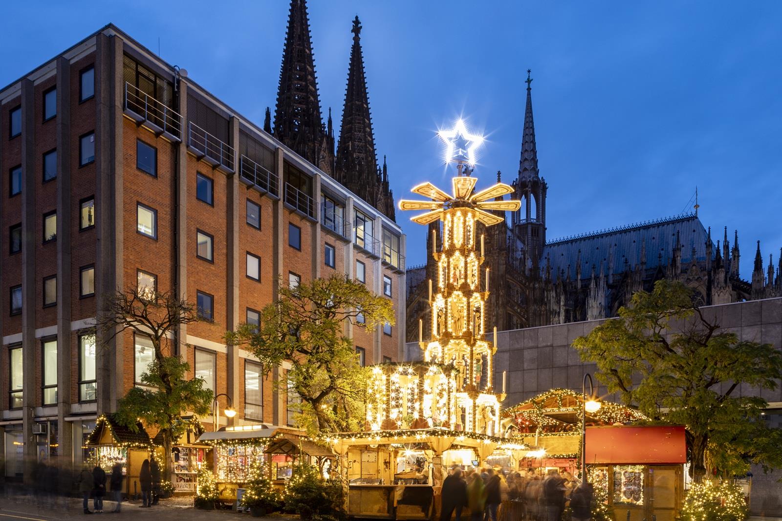 adventsdorf am hof in keulen