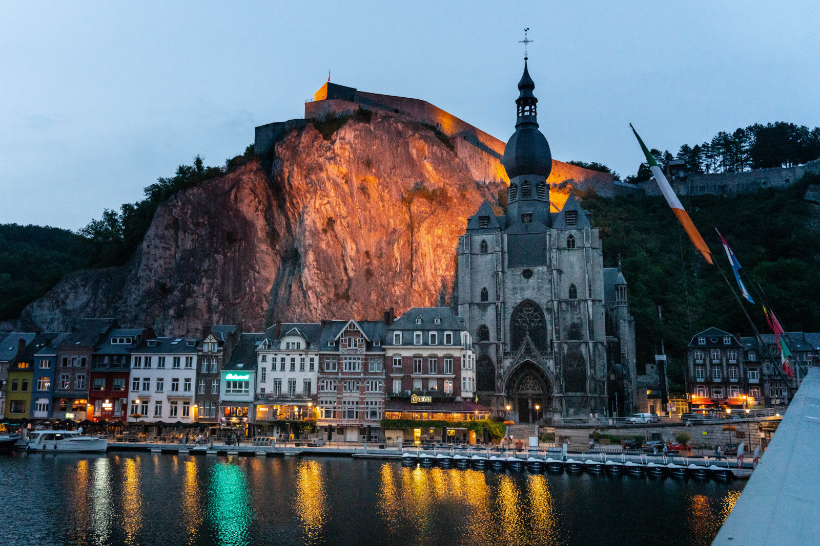 dinant nocturne